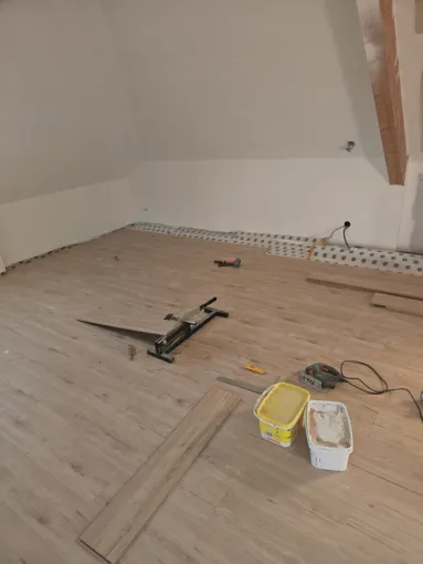 Pose de parquet à Douai : FW Deco réalise un chantier élégant et durable, Cambrai, FW DECO